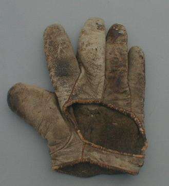 c. 1890's-00's Webless Crescent Lefty Back